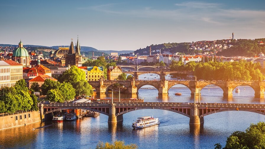 Gdzie na wakacje 2019? 4 wyjątkowe kierunki na wczasy - Czechy 