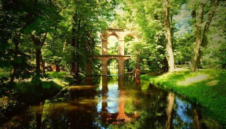 Najciekawsze miejsca w Polsce: Park Romantyczny w Arkadii /źródło: Mapa Kadrów